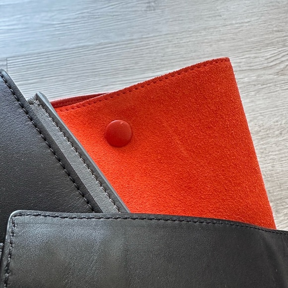 CELINE • TRAPEZE - Picture 11 of 15